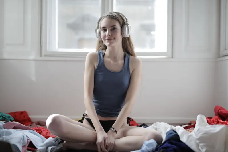 The Case Against Sound: Why Some of the Sharpest Minds Are Trading Their Headphones for Pure Nothing